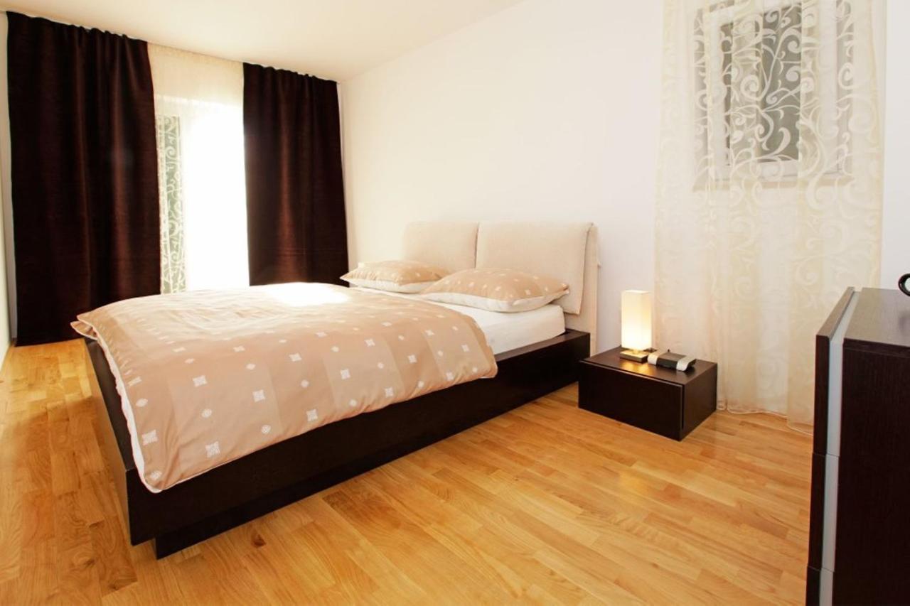 Apartment Bol A6 With Pool From 45 Eur Per Person Экстерьер фото